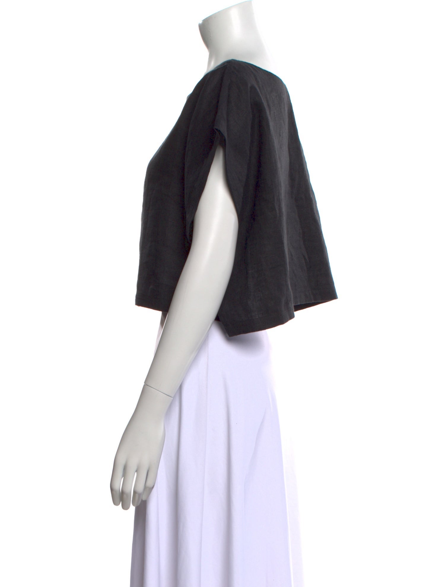 Suzie Kondi Scoop Neck Short Sleeve Crop Top