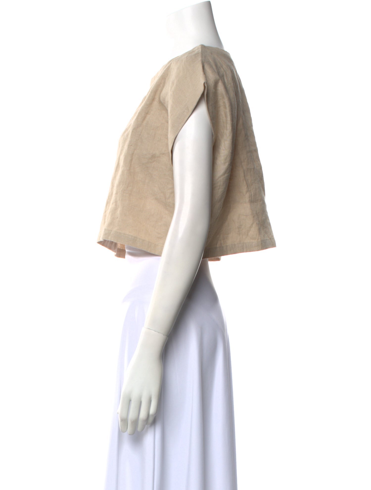 Suzie Kondi Scoop Neck Short Sleeve Crop Top