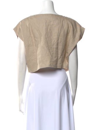 Suzie Kondi Scoop Neck Short Sleeve Crop Top