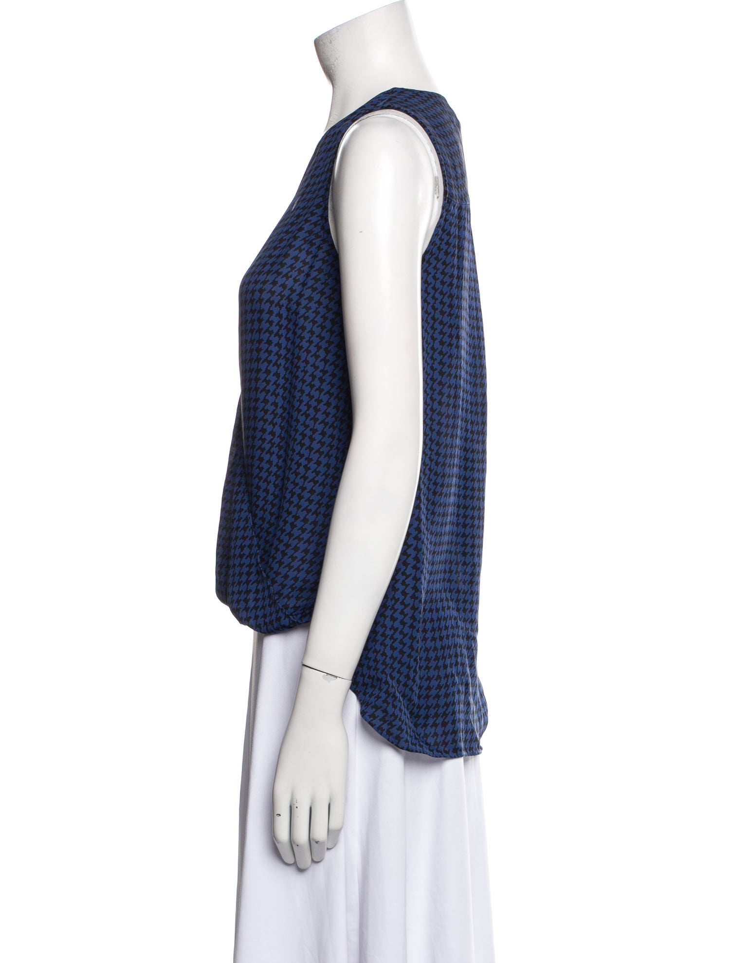 L'Agence Printed V-Neck Crop Top