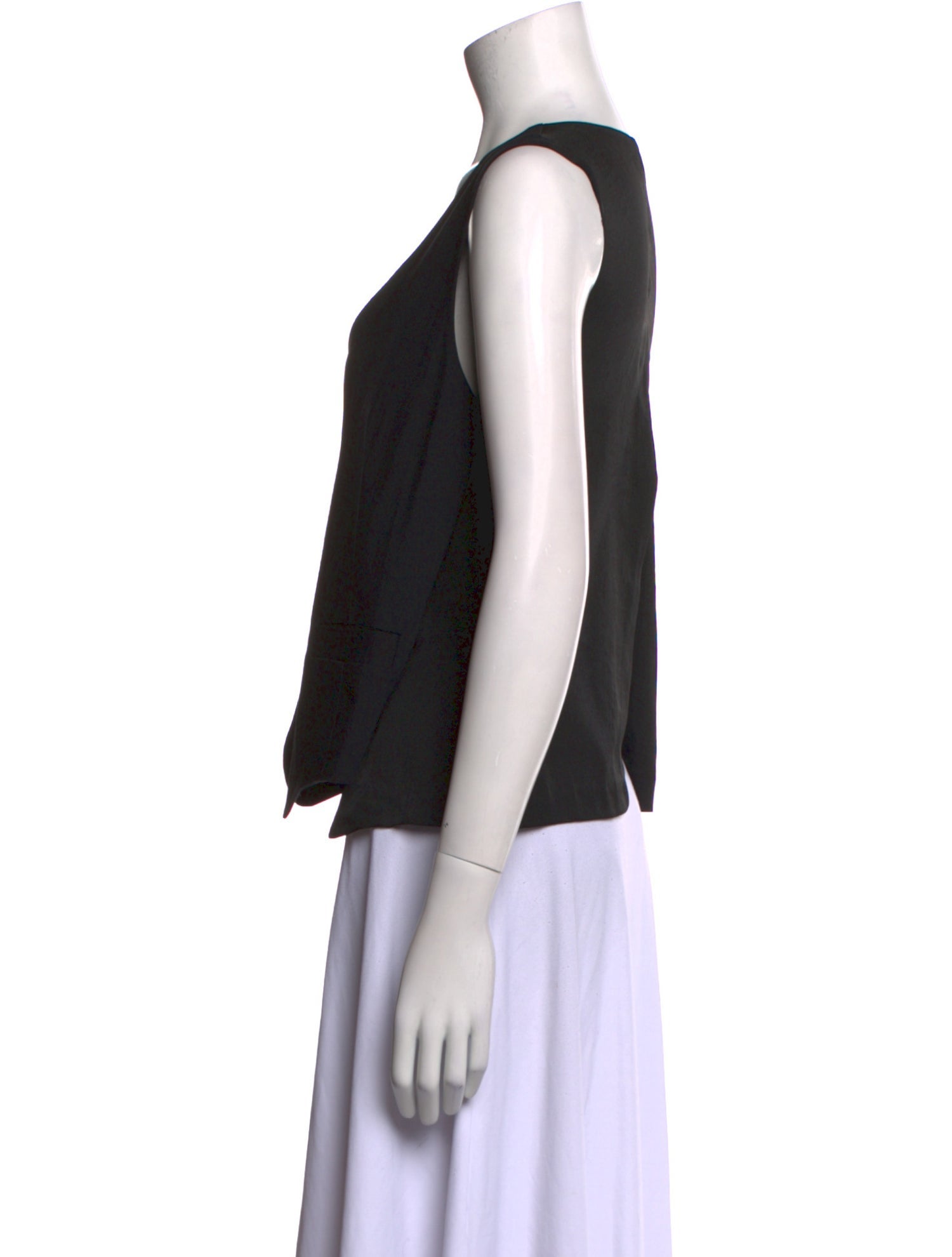 L'Agence V-Neck Sleeveless Crop Top