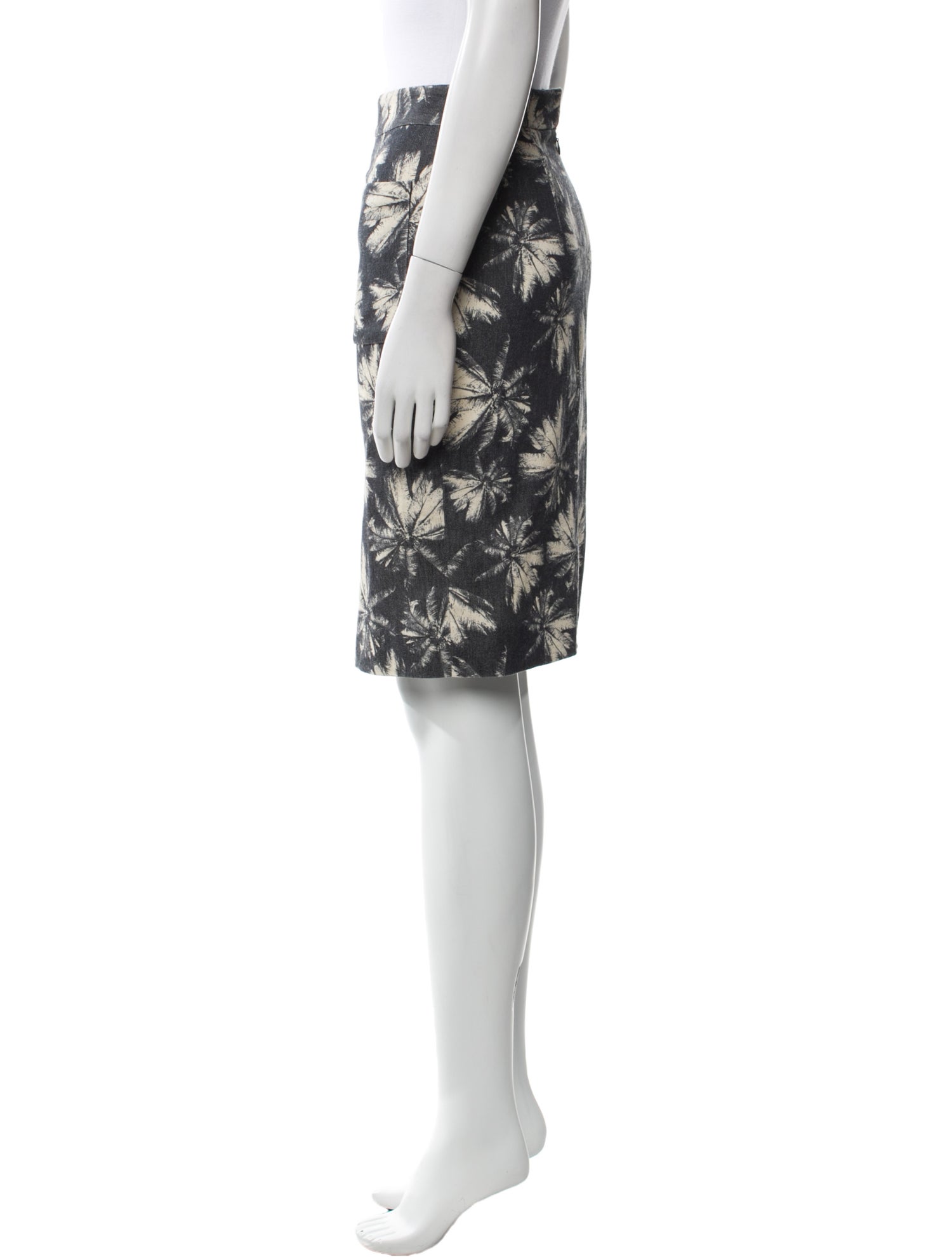 L'Agence Floral Print Knee-Length Skirt