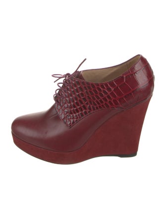 Longchamp Embossed Leather Pumps