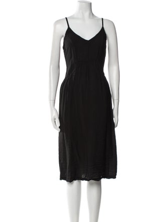 LACAUSA V-Neck Knee-Length Dress