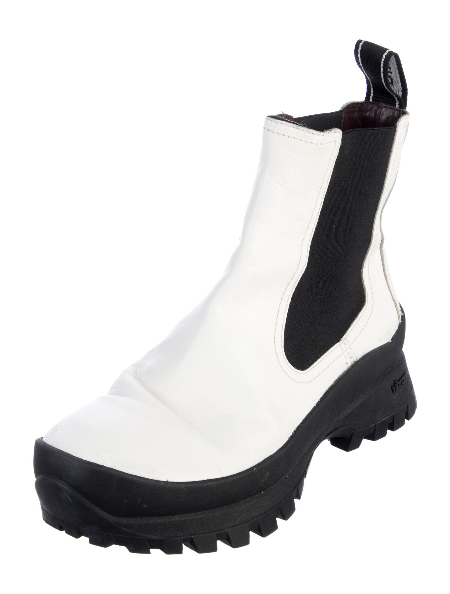 Labucq Leather Chelsea Boots