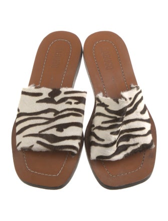 Labucq Ponyhair Animal Print Slides