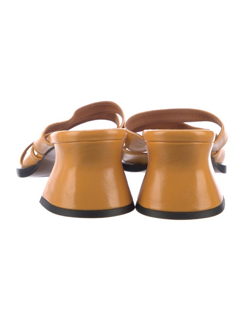 Labucq Leather Slides