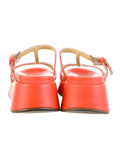 Labucq Leather T-Strap Sandals