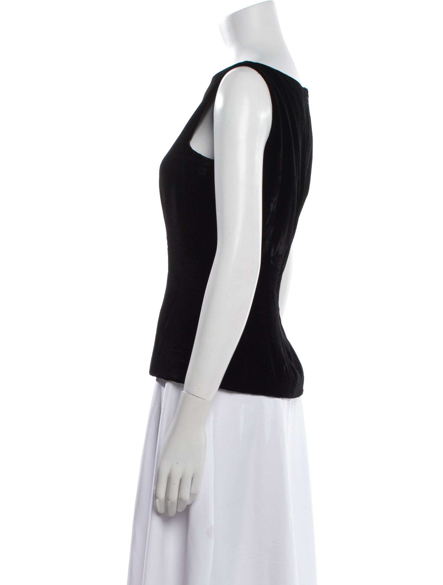 lee anderson couture Bateau Neckline Sleeveless Top