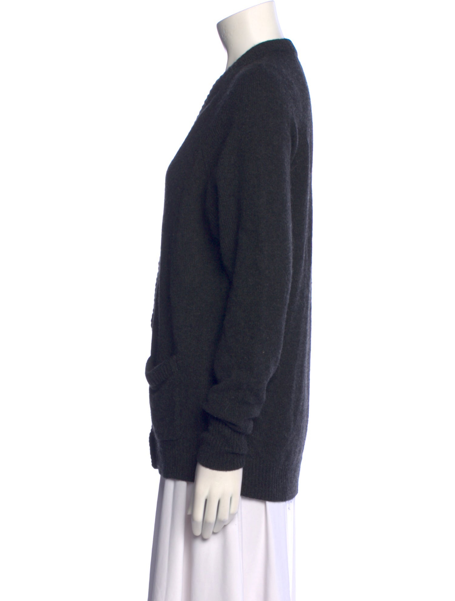 La Garçonne Moderne Cashmere V-Neck Sweater