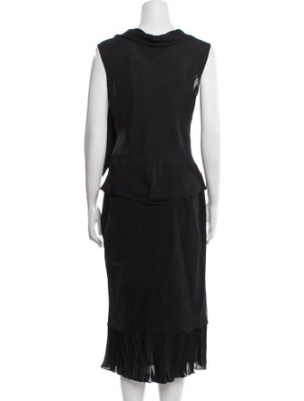 Les Copains Linen Pleated Accents Skirt Suit