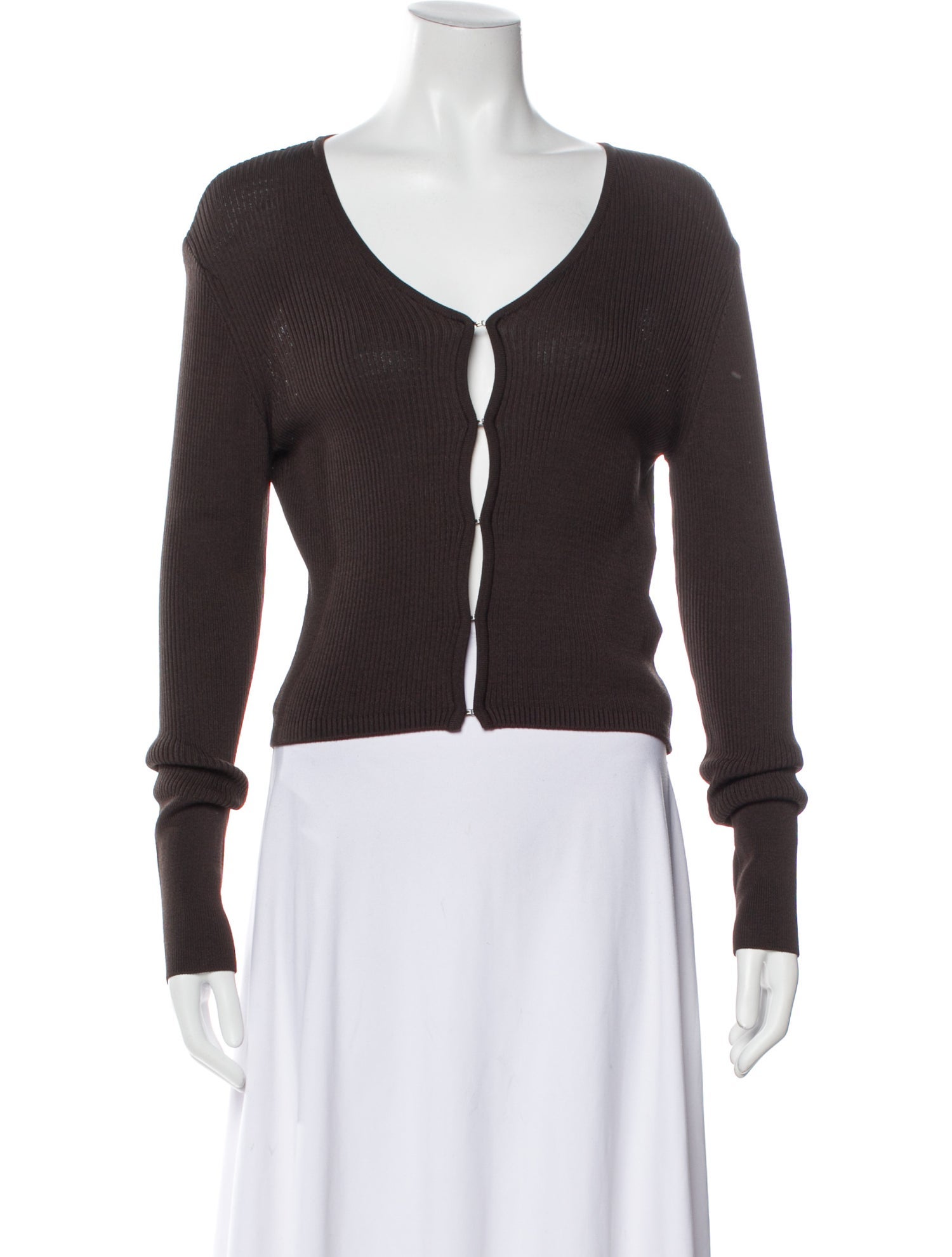 Low Classic V-Neck Long Sleeve Crop Top