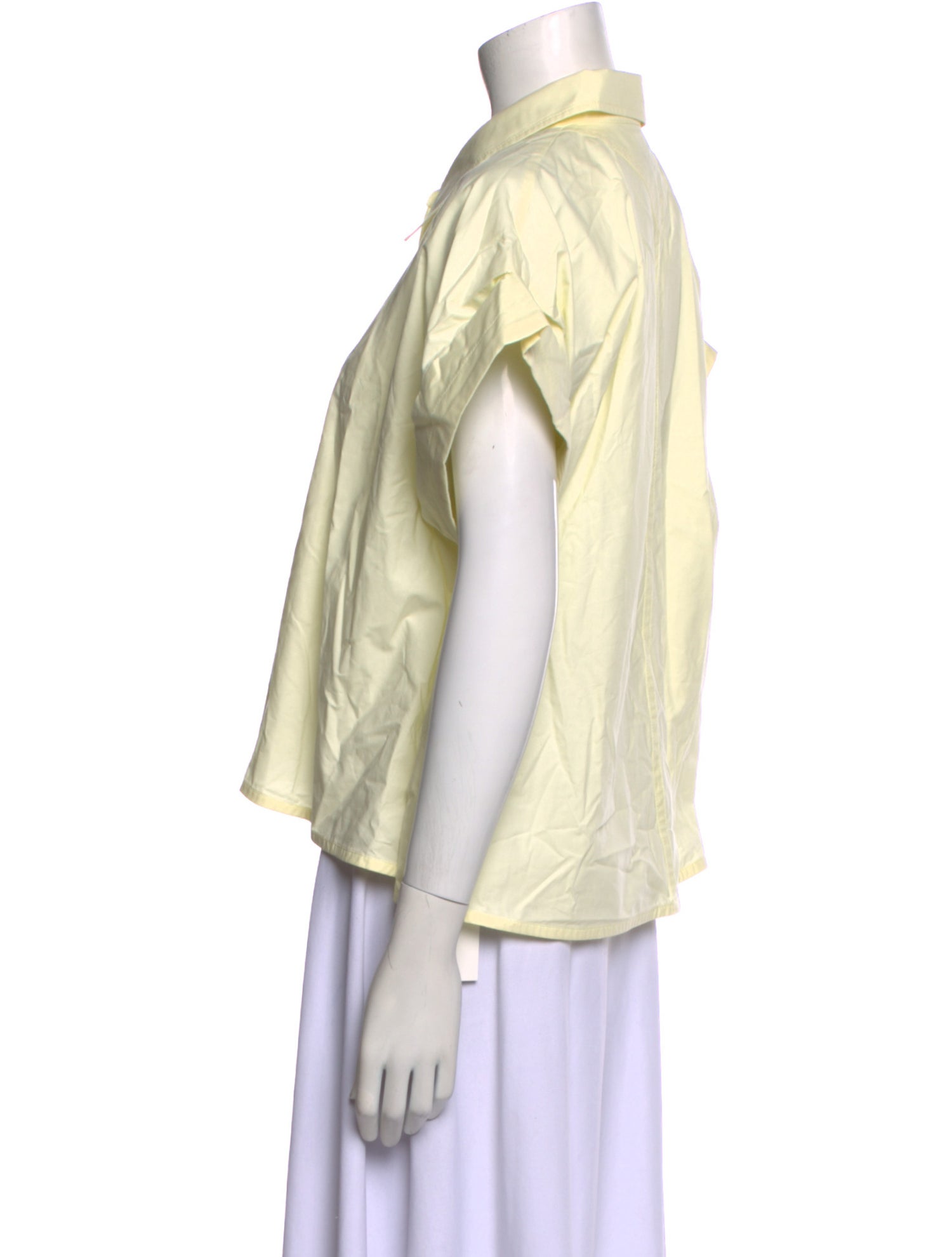 Low Classic Short Sleeve Button-Up Top