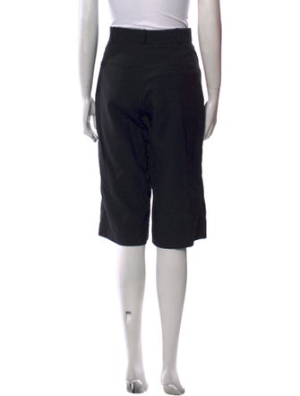 Low Classic Knee-Length Shorts