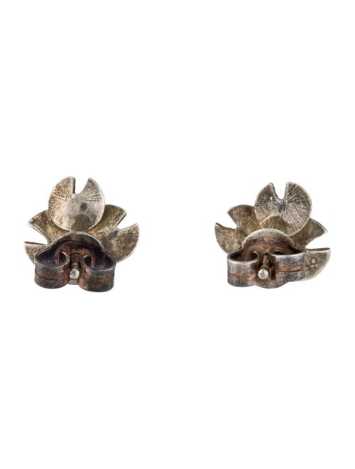 Links of London Pearl Lily Pad Stud Earrings