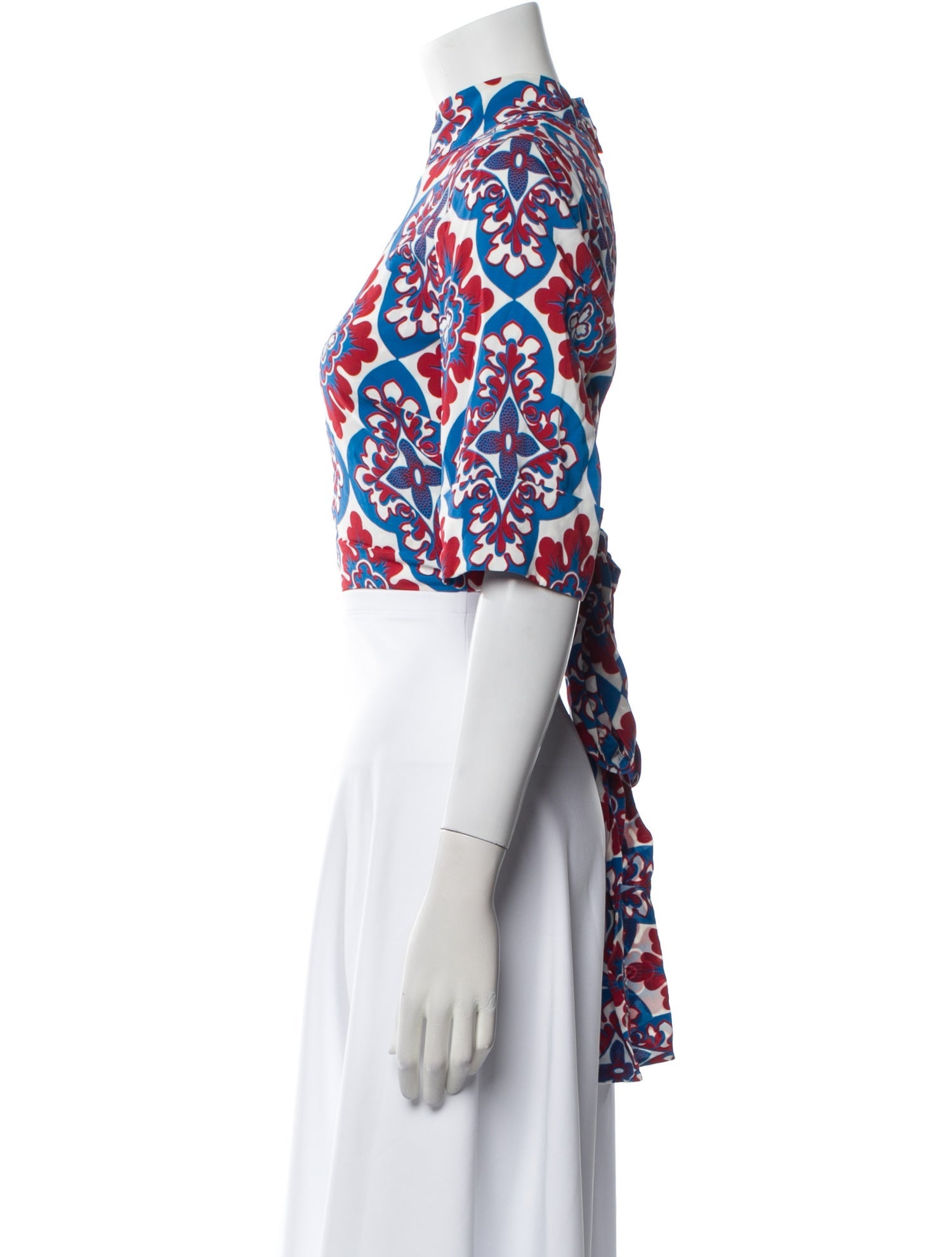 La DoubleJ Floral Print Mock Neck Crop Top