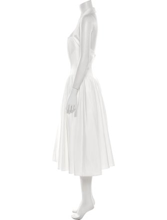 Leau Square Neckline Knee-Length Dress