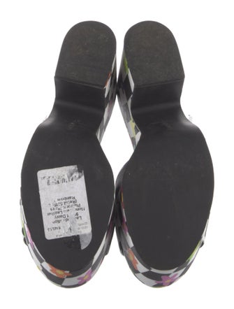 Larroude Canvas Printed Slides