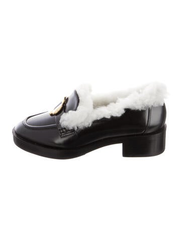Pre-owned Larroude Leather Faux Fur Trim Loafers In Black