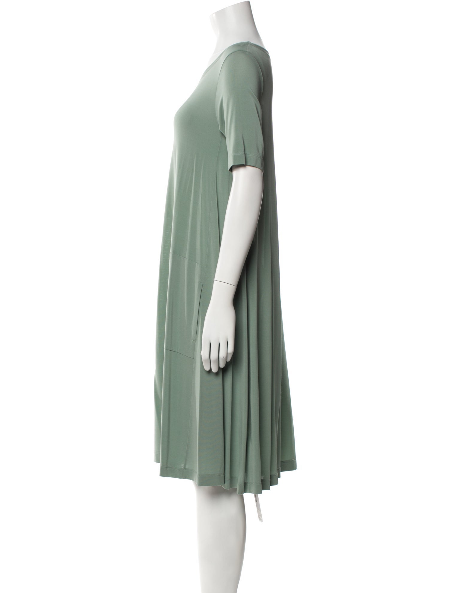 LE TRICOT PERUGIA Bateau Neckline Knee-Length Dress