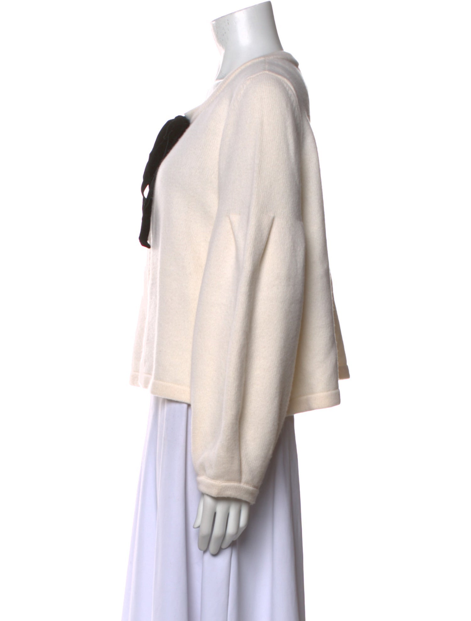 Le Lion Merino Wool V-Neck Sweater