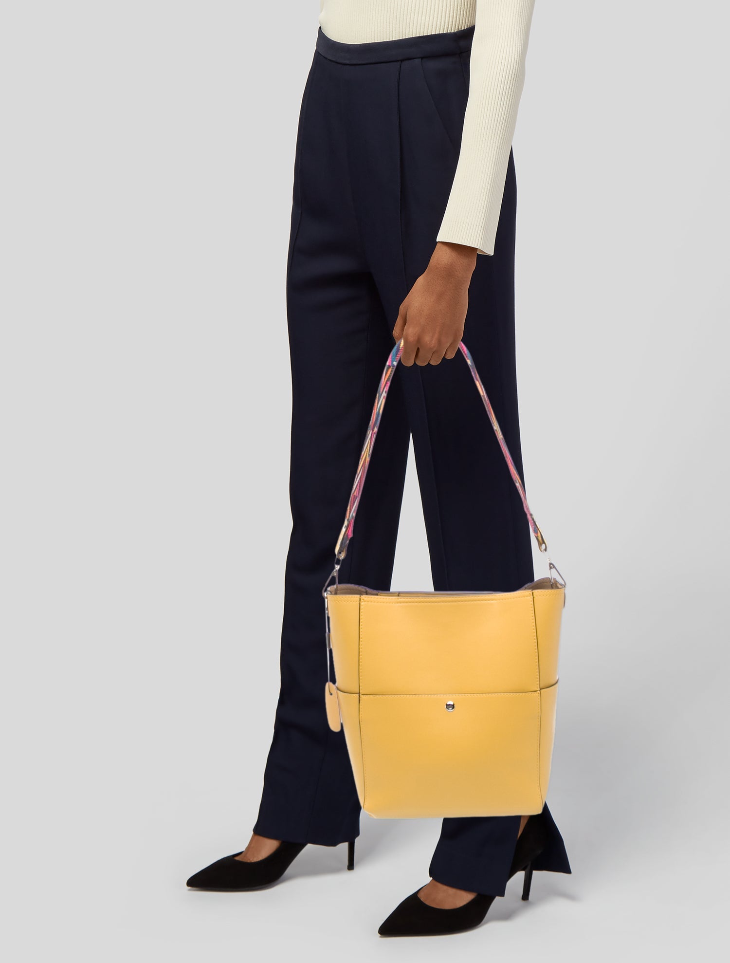 Lafayette 148 Leather Bucket Bag