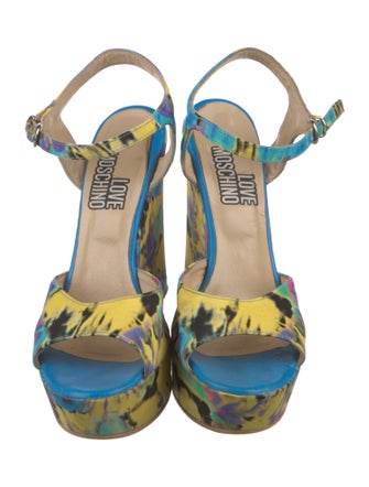 Love Moschino Printed Slingback Pumps