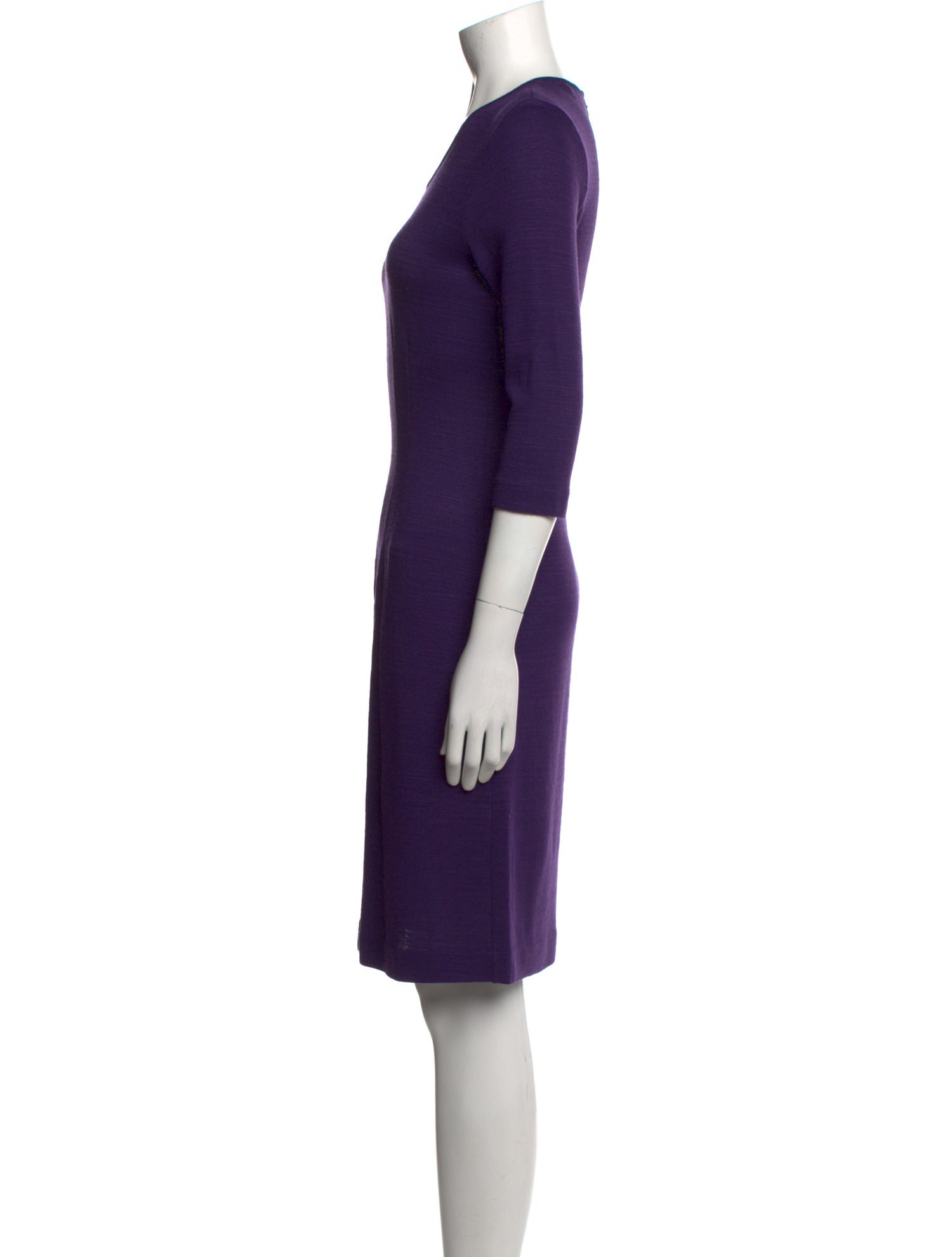 Leggiadro V-Neck Knee-Length Dress