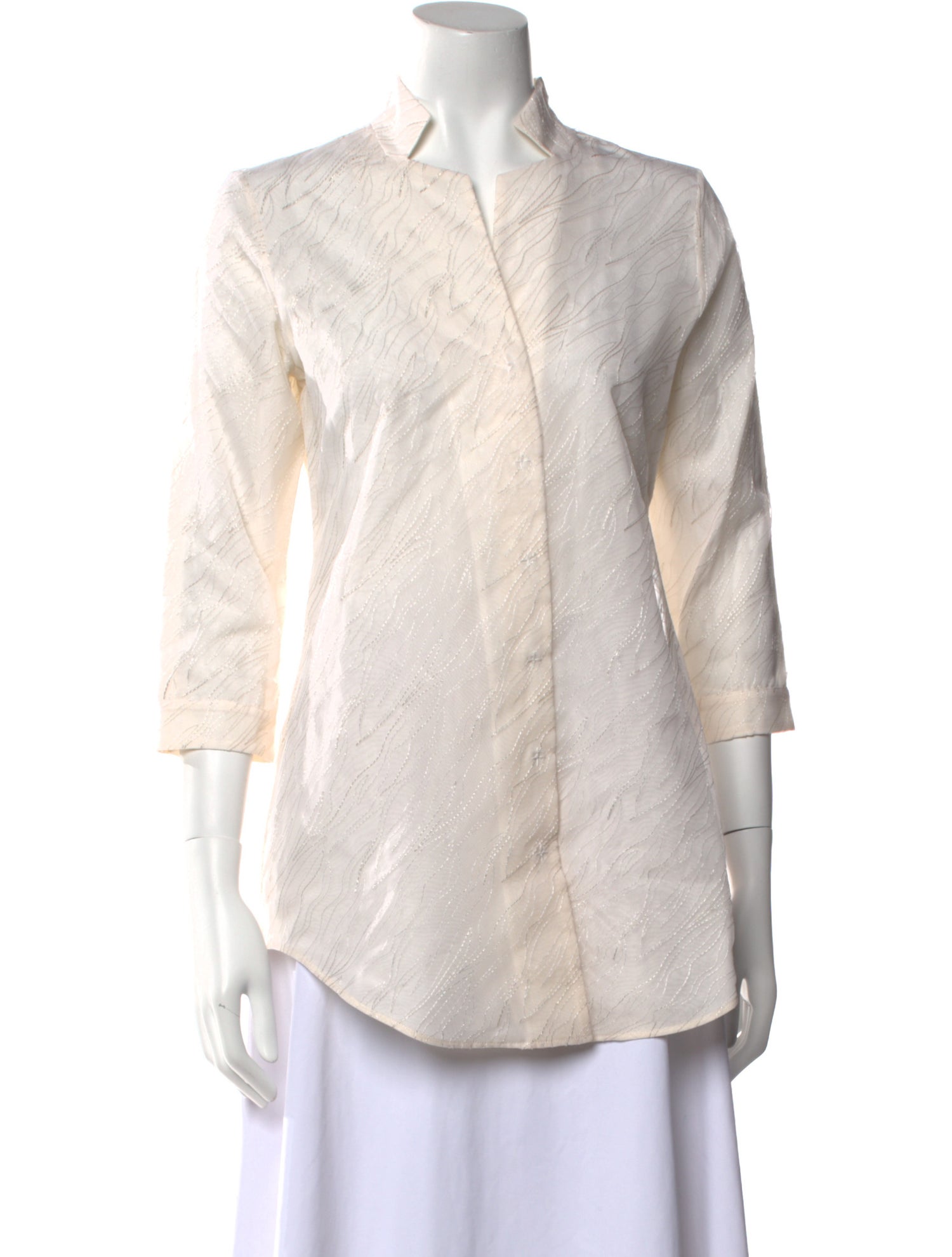 Leggiadro Three-Quarter Sleeve Button-Up Top