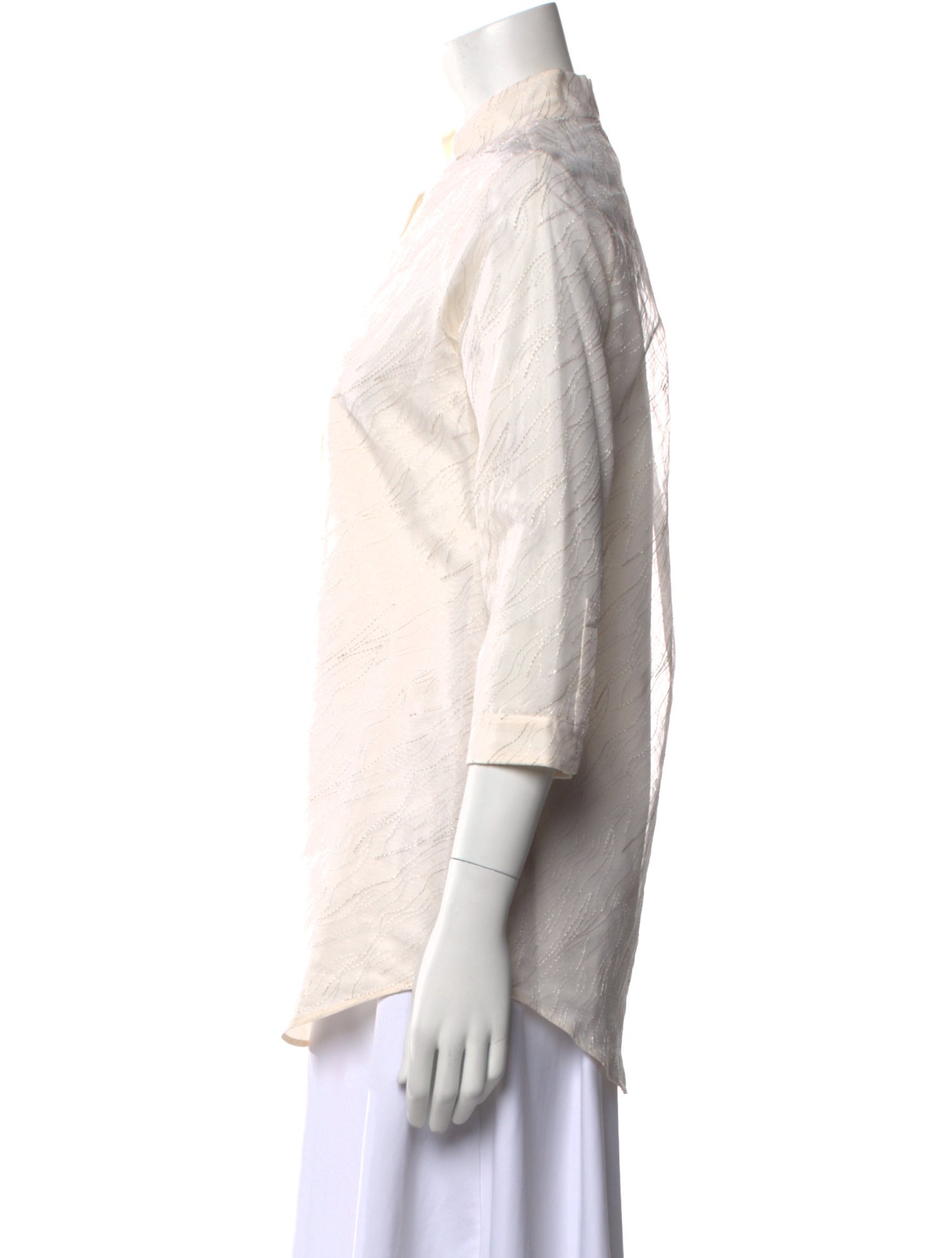 Leggiadro Silk Three-Quarter Sleeve Button-Up Top