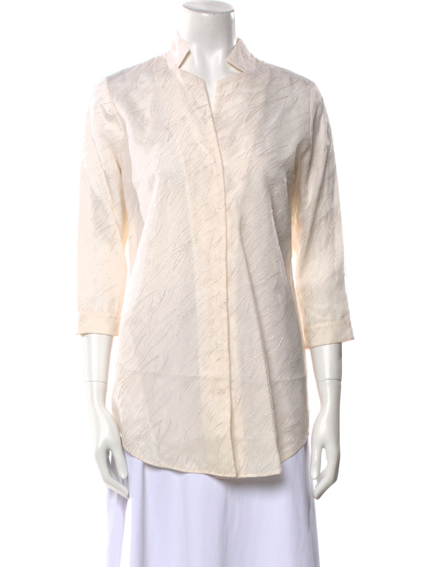 Leggiadro Three-Quarter Sleeve Button-Up Top