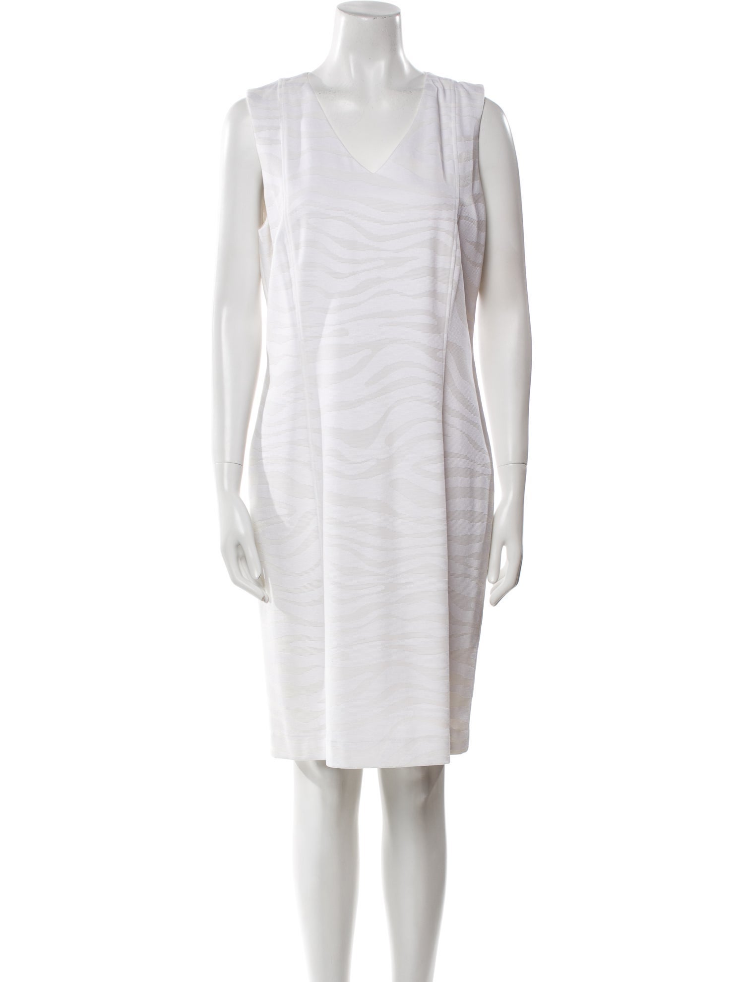 Leggiadro V-Neck Knee-Length Dress