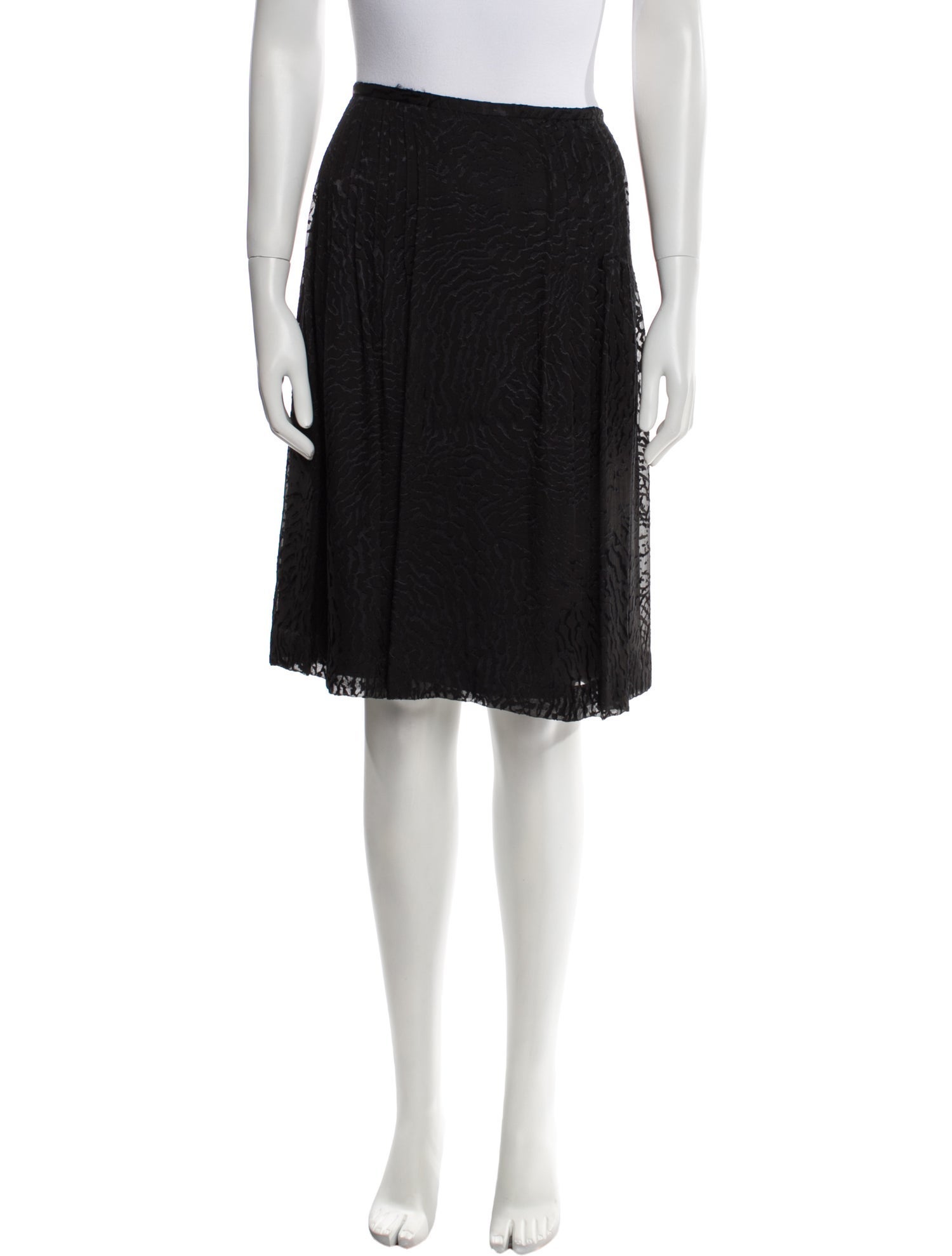 Leggiadro Knee-Length Skirt w/ Tags