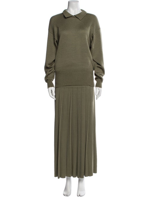 Linda Lundstrom Laparka Pleated Accents Skirt Set