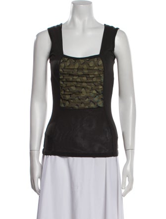 Legatte Jeans Square Neckline Sleeveless Top