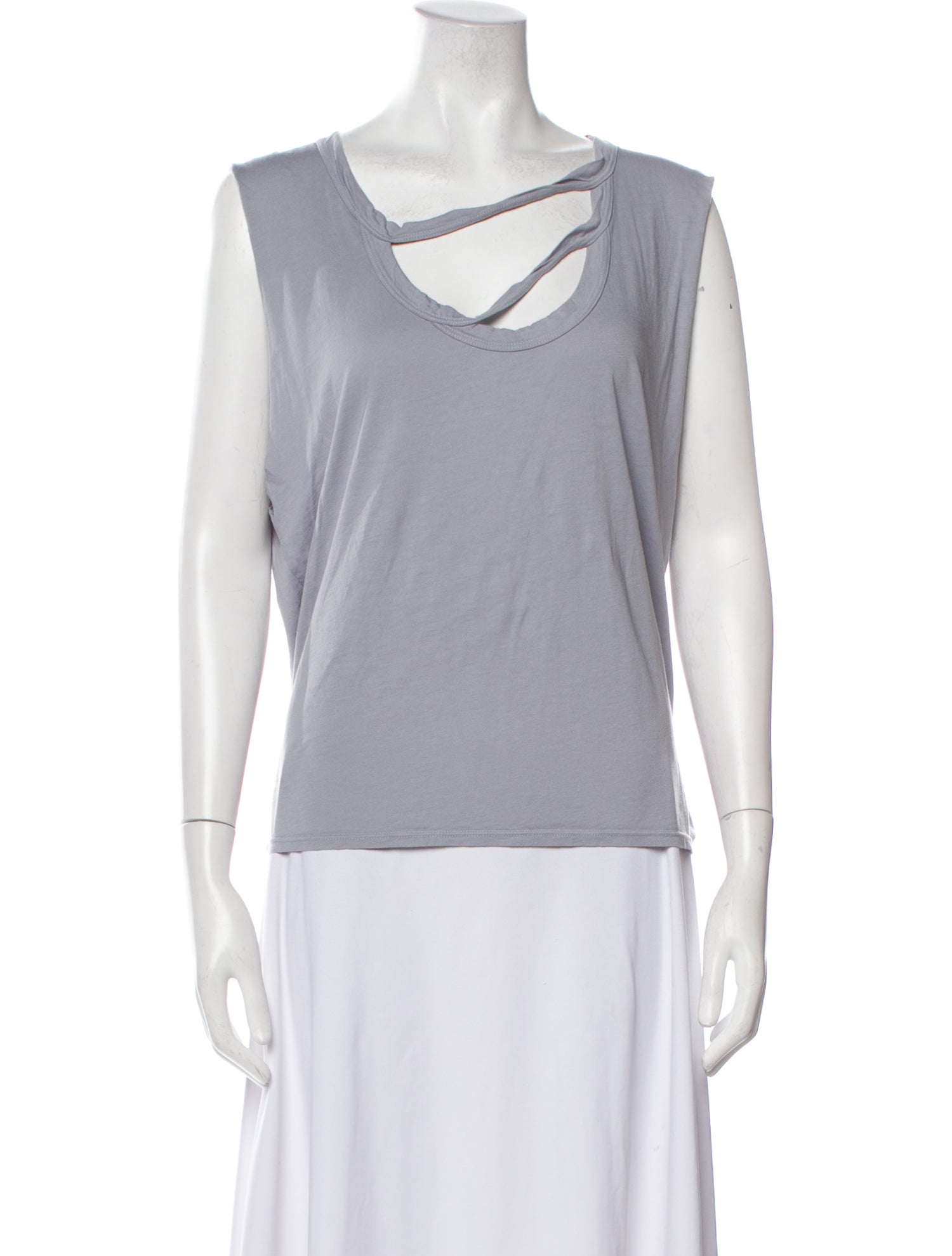 La Made Scoop Neck Sleeveless Top