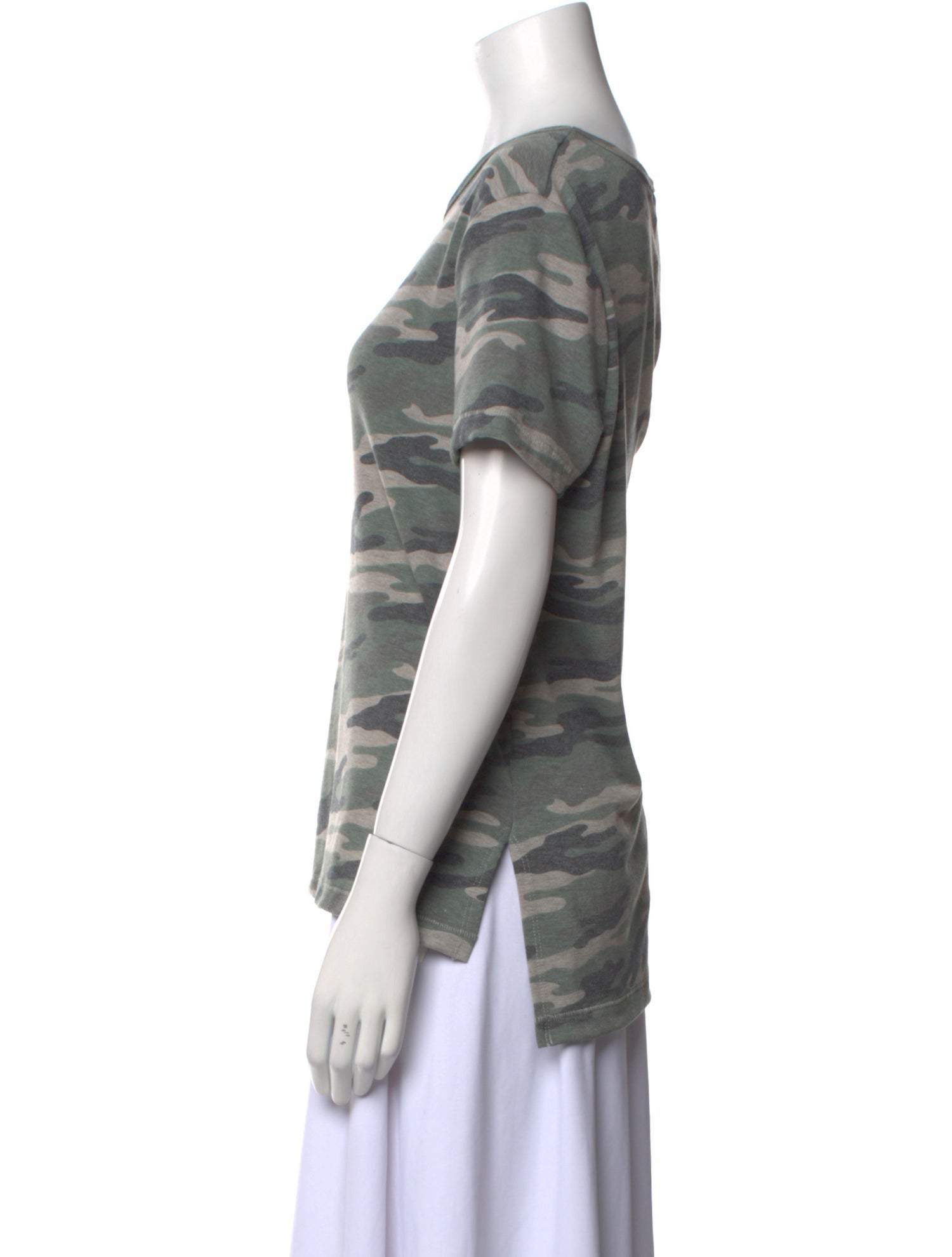 La Made Camouflage Print Scoop Neck T-Shirt