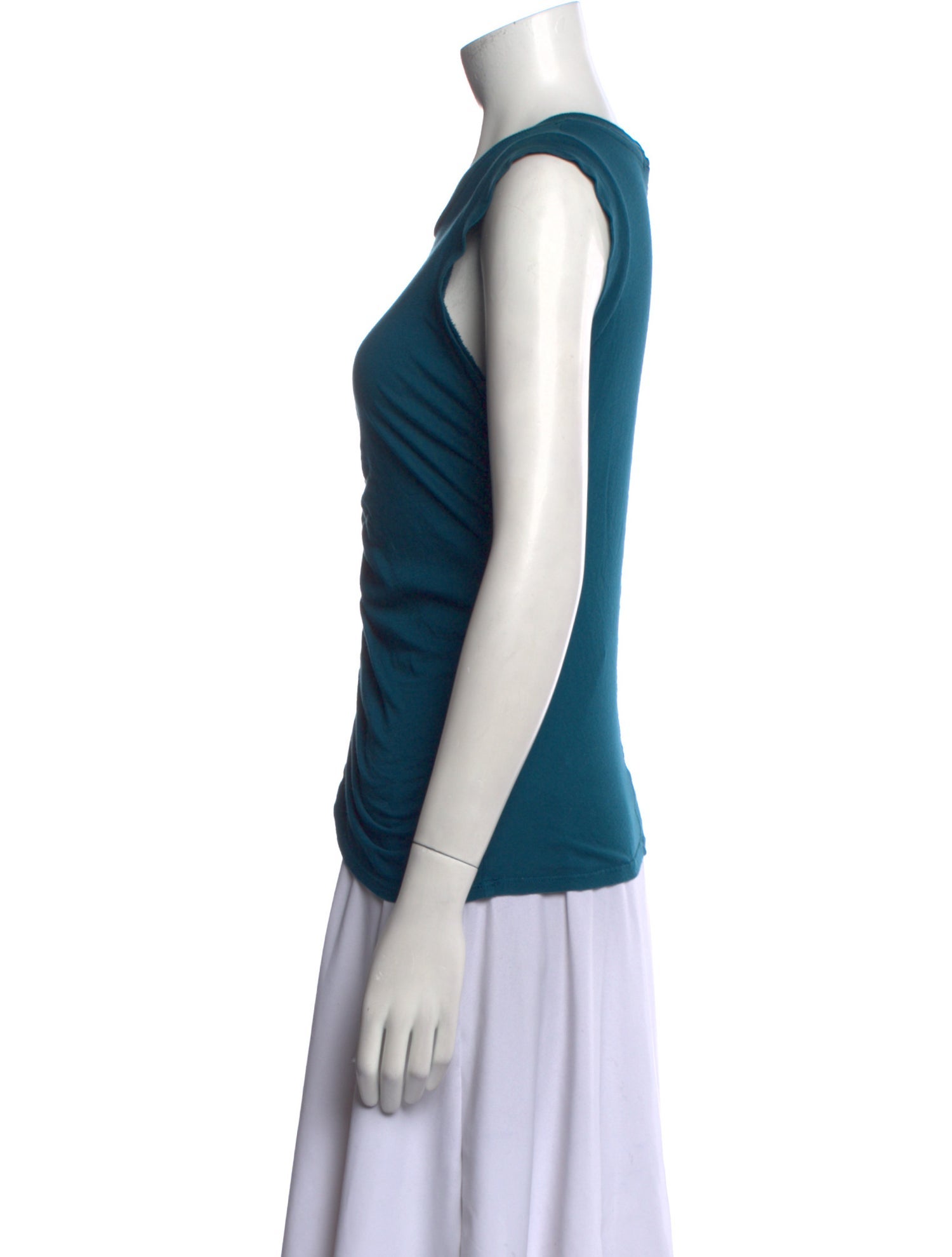 La Made Crew Neck Sleeveless Top