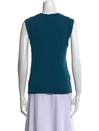 La Made Crew Neck Sleeveless Top