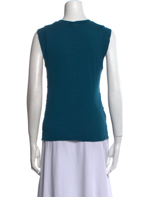 La Made Crew Neck Sleeveless Top