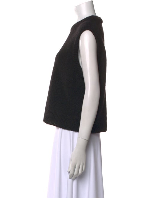 La Maille Sezane Crew Neck Sleeveless Crop Top