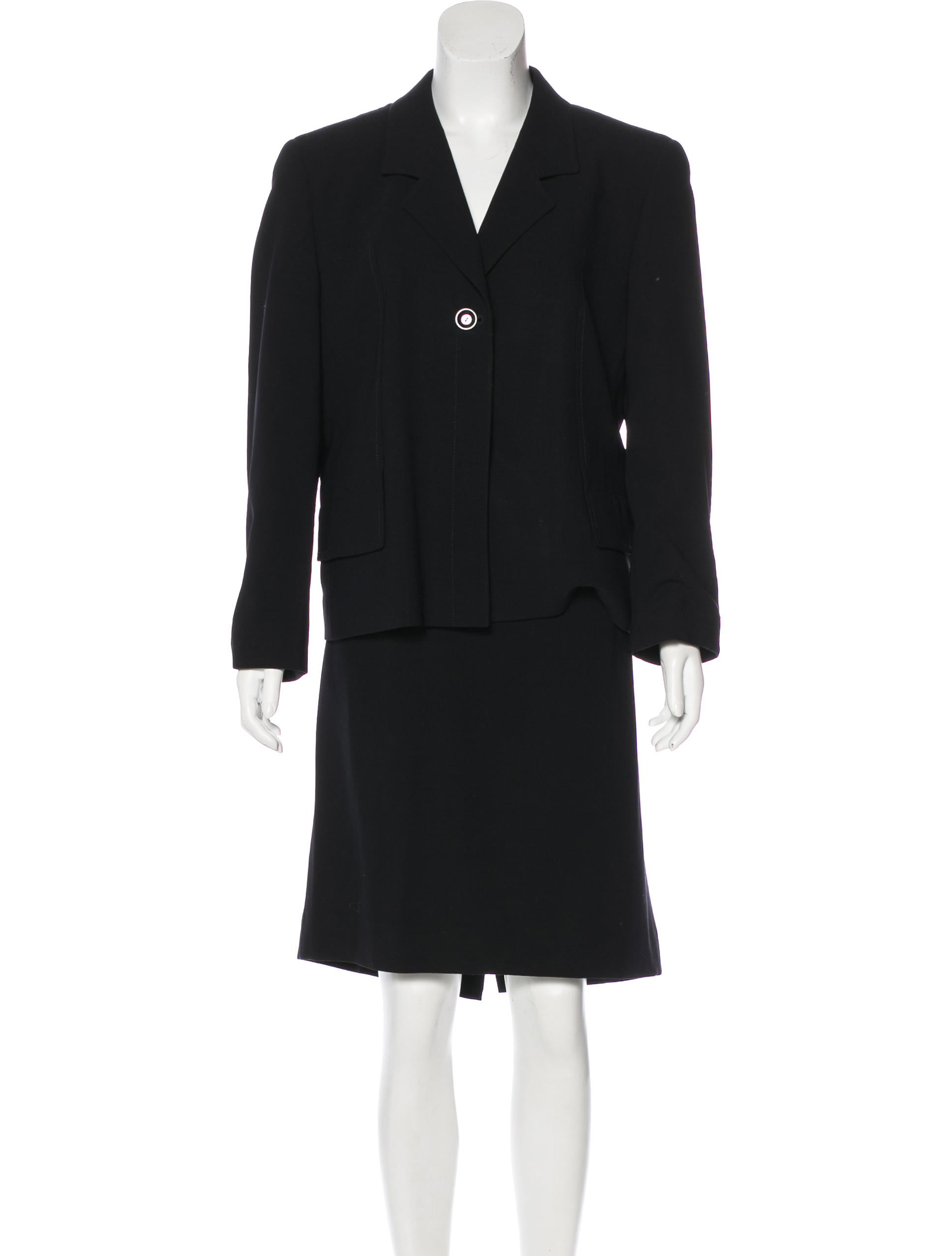 Pencil Skirt Suit Shop our Collection of Women's Pencil Skirts at skytmeg.cf for the Latest Designer Brands & Styles. FREE SHIPPING AVAILABLE!
