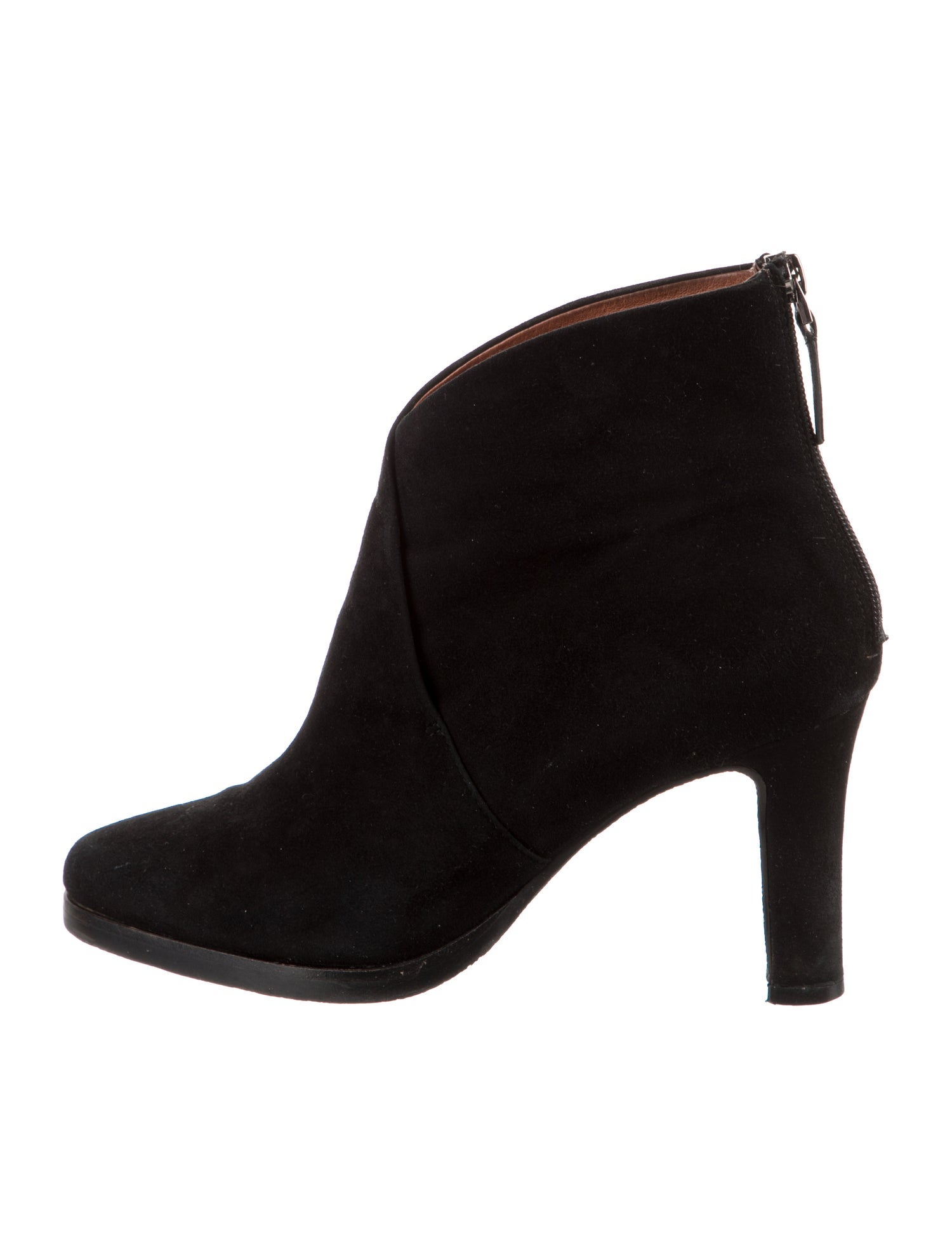 Lola Cruz Suede Boots