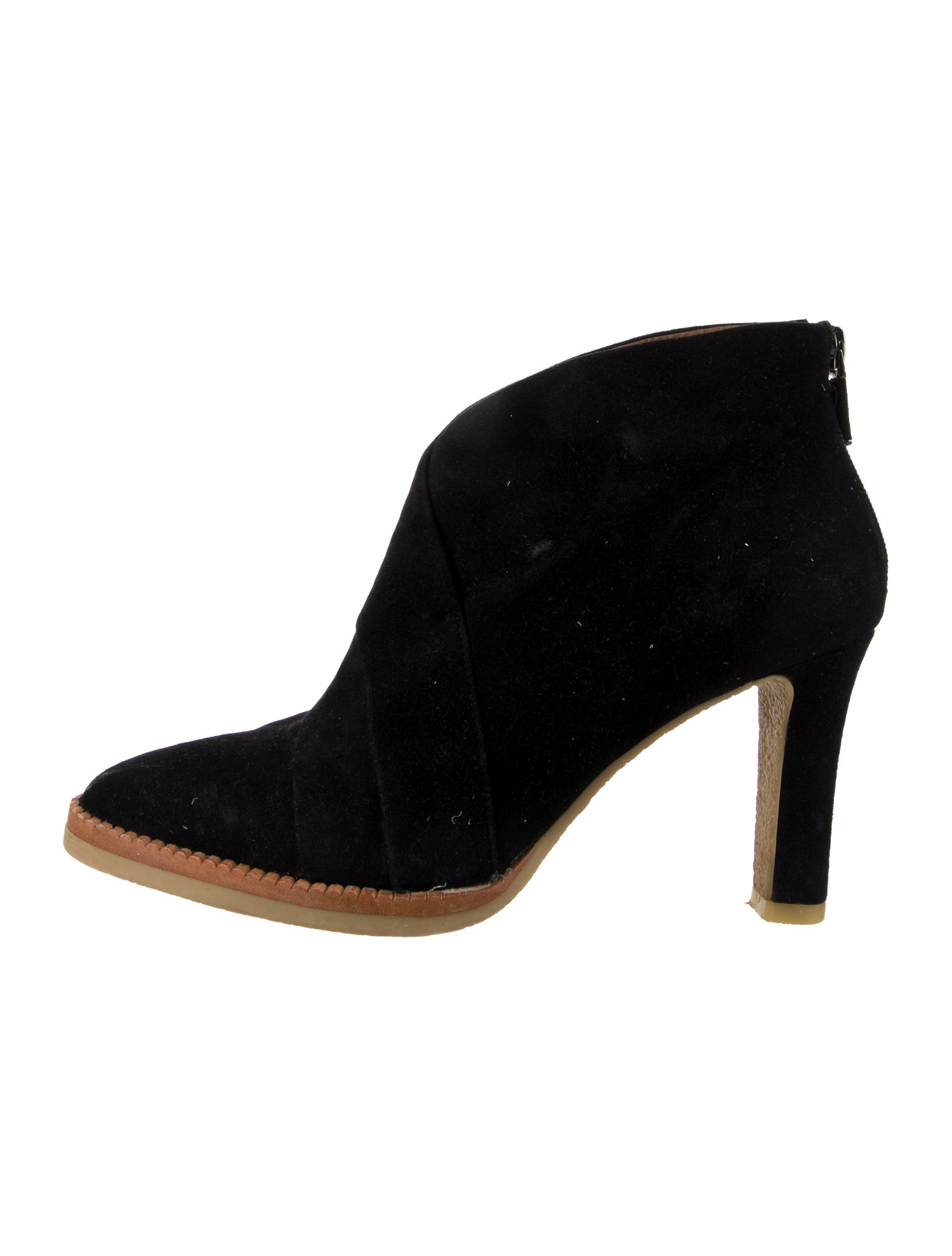 Lola Cruz Suede Boots