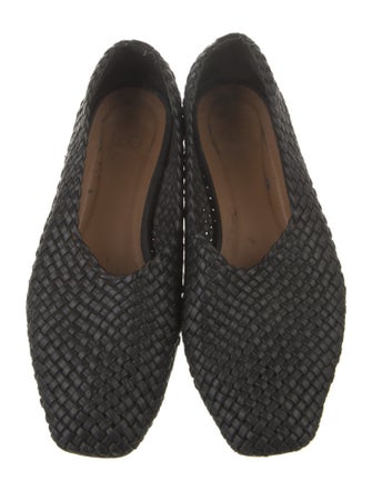 LOQ Leather Flats