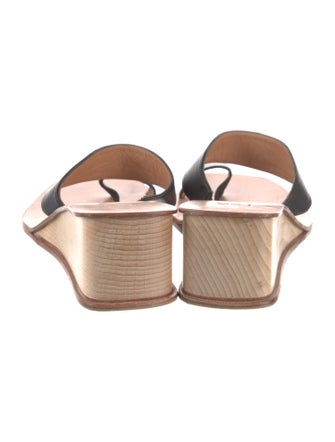 LOQ Patent Leather Slides