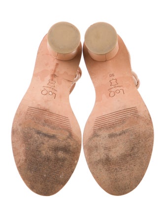 LOQ Leather Sandals