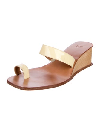 LOQ Leather Slides