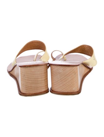 LOQ Leather Slides