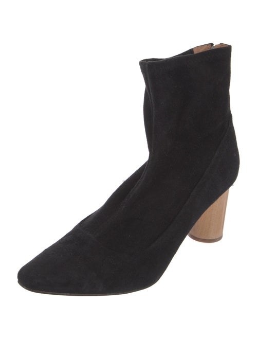 LOQ Suede Boots